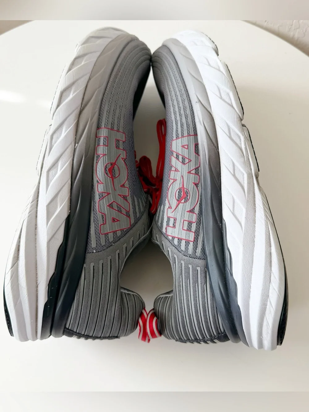 Hoka One One Shoes Men’s Bondi 6 Running Sneaker Gray Red